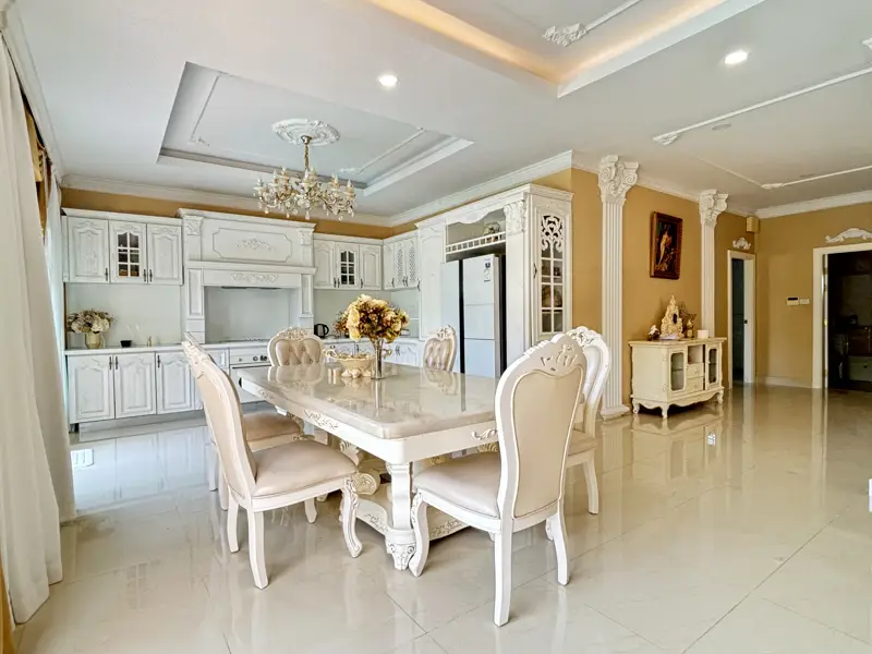 3 bed Pool Villa Huay Yai Pattaya at Baan Dusit Garden at Pattaya, Chonburi has the following facilities: Security and Car park.