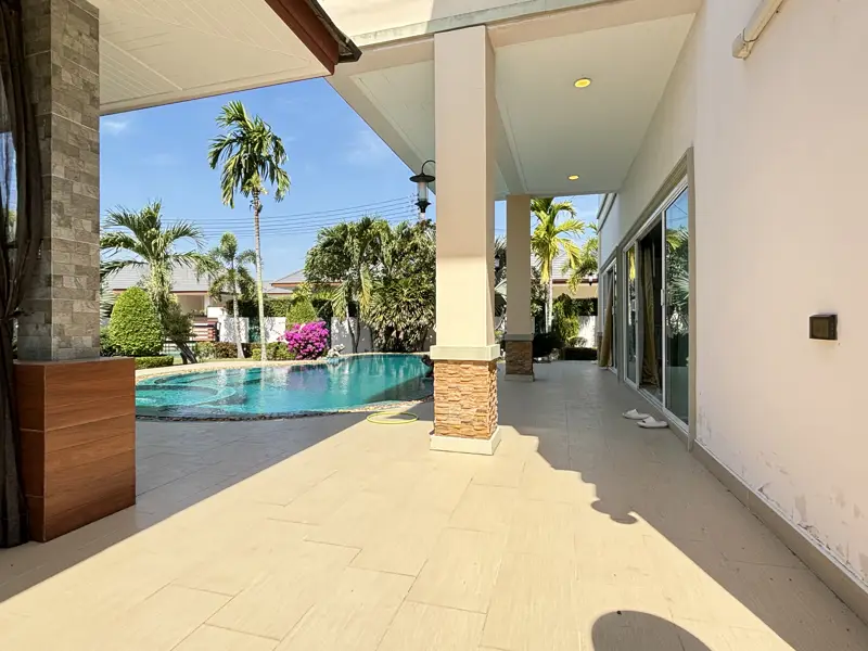 3 bed Pool Villa Huay Yai Pattaya at Baan Dusit Garden at Pattaya, Chonburi has the following facilities: Security and Car park.