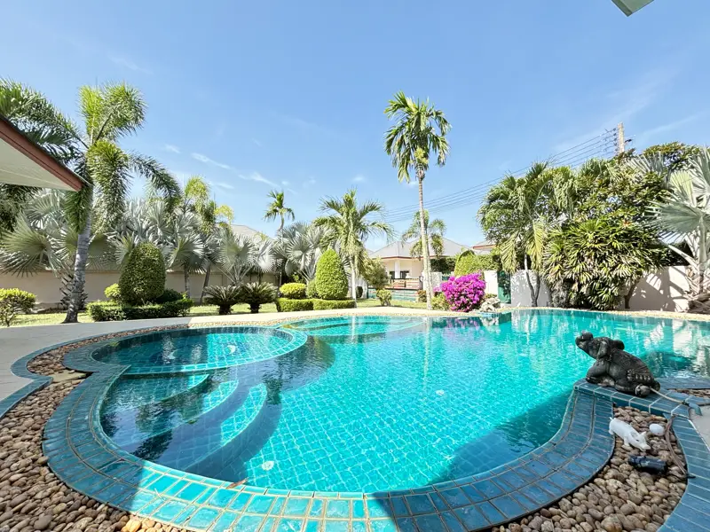 3 bed Pool Villa Huay Yai Pattaya at Baan Dusit Garden at Pattaya, Chonburi has the following facilities: Security and Car park.