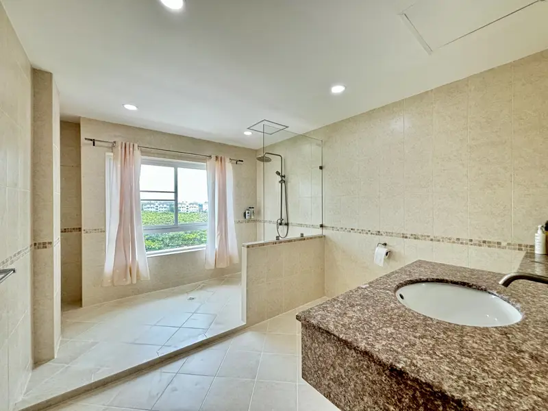 condo for sale at Leela Paradise Residence at has the following facilities: Swimming pool and Security.