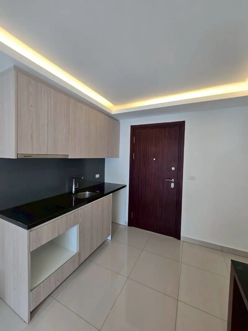 1-bedroom, 1-bathroom condo  Building for sale in  Laguna Beach Maldives Jomtien
