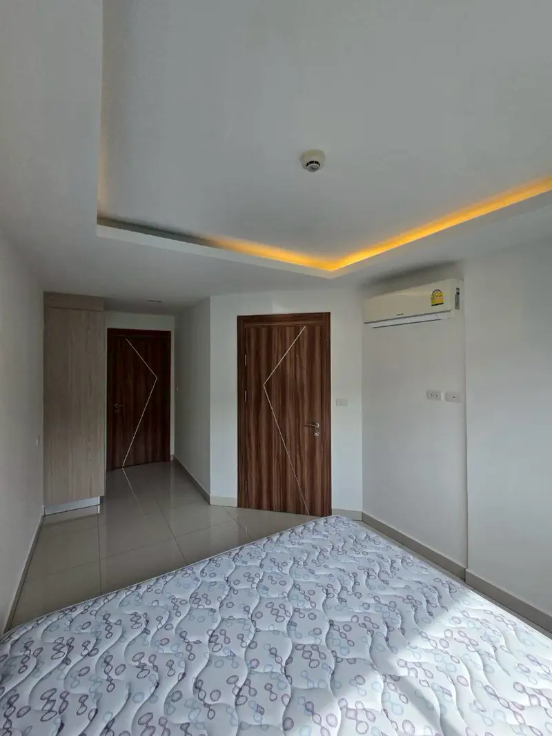 1-bedroom, 1-bathroom condo  Building for sale in  Laguna Beach Maldives Jomtien