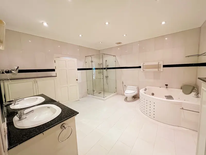 Jomtien Palace - Large Plot -3 Bedrooms - for sale and for rent