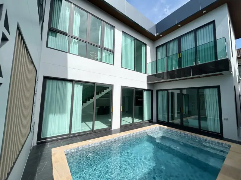 Jomtien Pool Villa 3 Bedroom  2 Floor Big Living room European Kitchen Thai Kitchen with laundry area