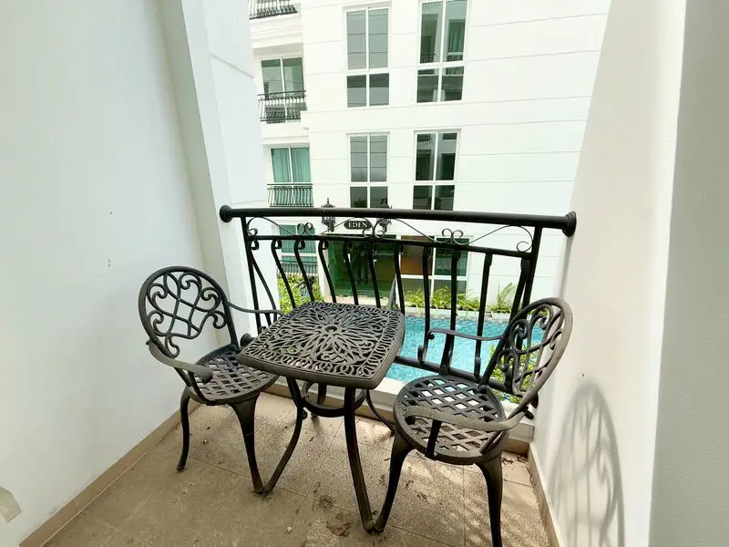 1 bed Condo at Olympus City Garden luxury condominium  in the center of Pattaya, many restaurants , Pattaya Beach, Pratumnak Hill Viewpoint, with fountains, pools,  communal gym