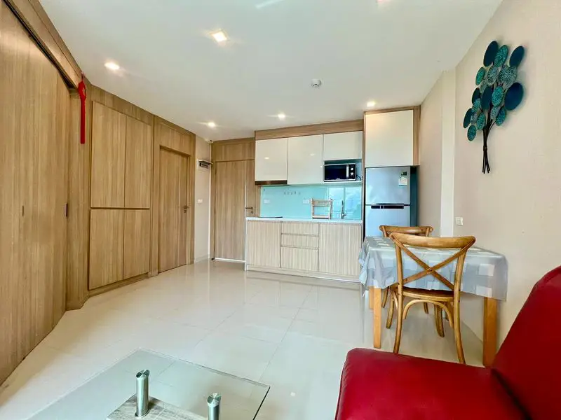1 bed sea view condo at City Garden Tropicana is in a prime location, overlooking the serene Wong Amat Beach  close to Pattaya Beach.
