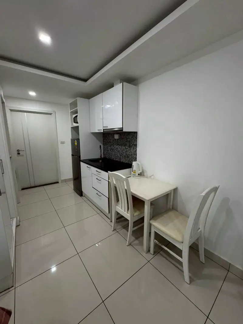 Siam Oriental pet friendly condo near Big Buddha Temple, South Pattaya Beach, Pratumnak Hill Viewpoint, Pattaya Walking Street, Jomtien Beach, and Dongtan Beach.