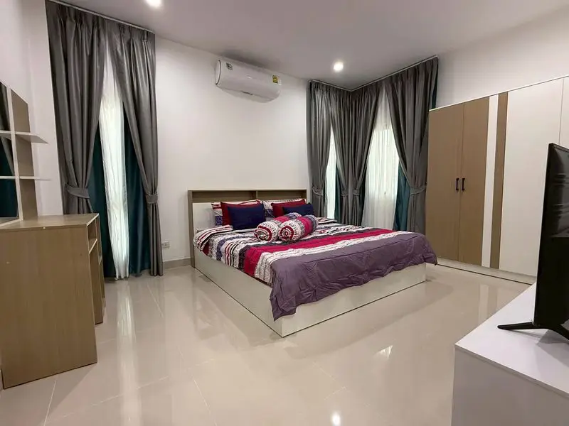  Baan Dusit Pattaya View (Project 4) 3 Bedroom for sale in Prime Location  2.5 km from clean beaches, 15 min to Pattaya City! Close to top attractions: and Water Parks