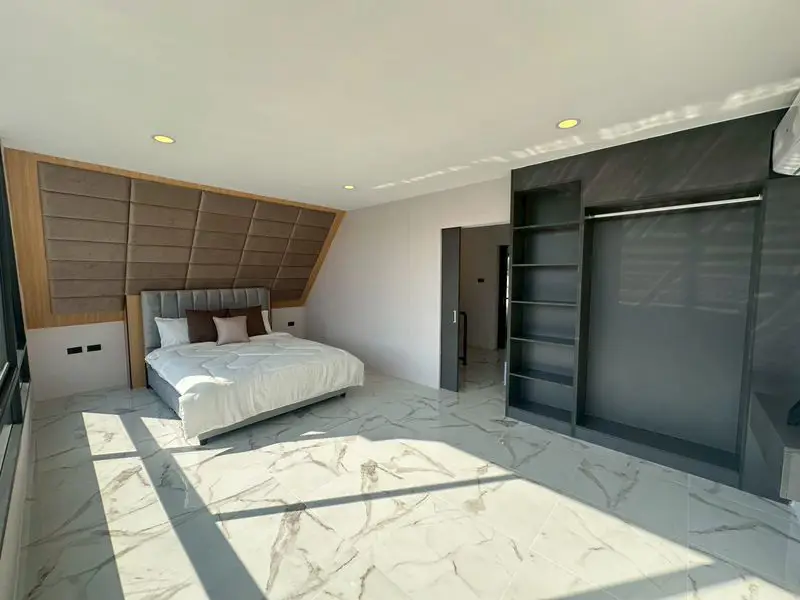 Pool Villa near Central Park 4, 6 Bedroom for sale