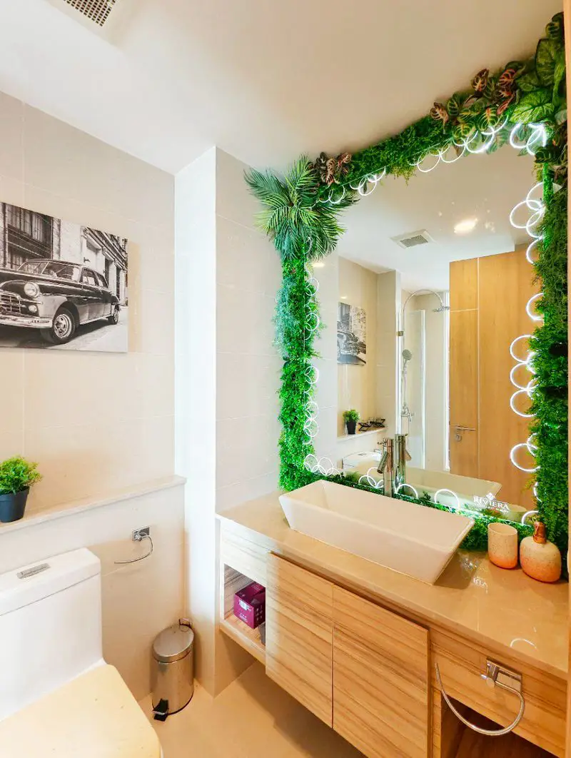 2 bed condo wongamat at the  best location of Pattaya in the Wong Amat area. Easy to North Pattaya Road in 2 minutes to Wong Amat Beach.