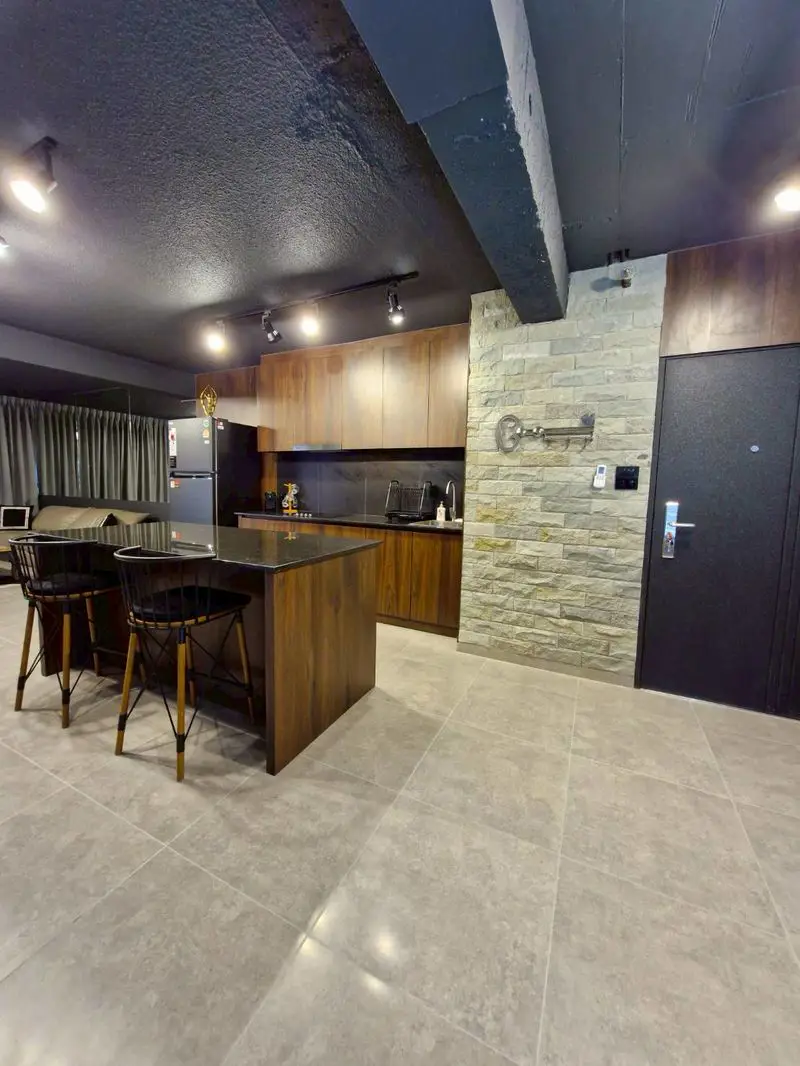 Metro-Jomtien Condotel:  1 bedroom condo located in a prime location next to the Jomtien Beach South for sale