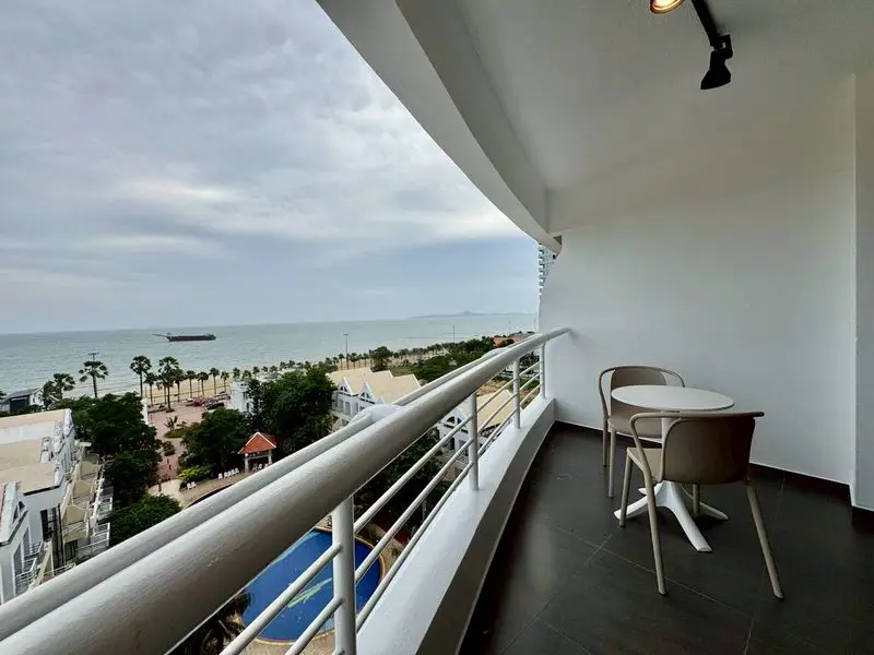 Metro-Jomtien Condotel for sale a condo located in a prime location next to the Jomtien Beach