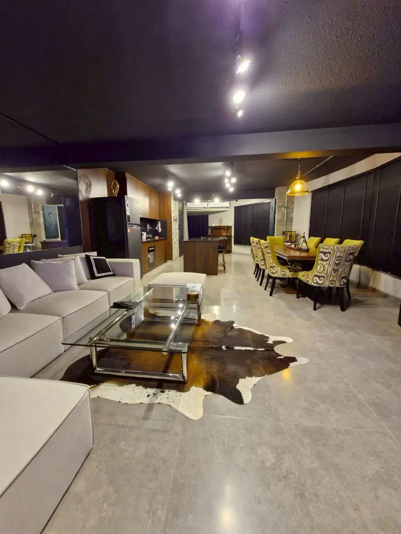 Metro-Jomtien Condotel:  1 bedroom condo located in a prime location next to the Jomtien Beach South for sale