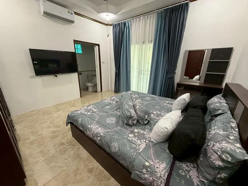 Baan Dusit House an exceptional villa project located in  Pattaya, Chonburi. With its salubrious design and well-maintained gardens