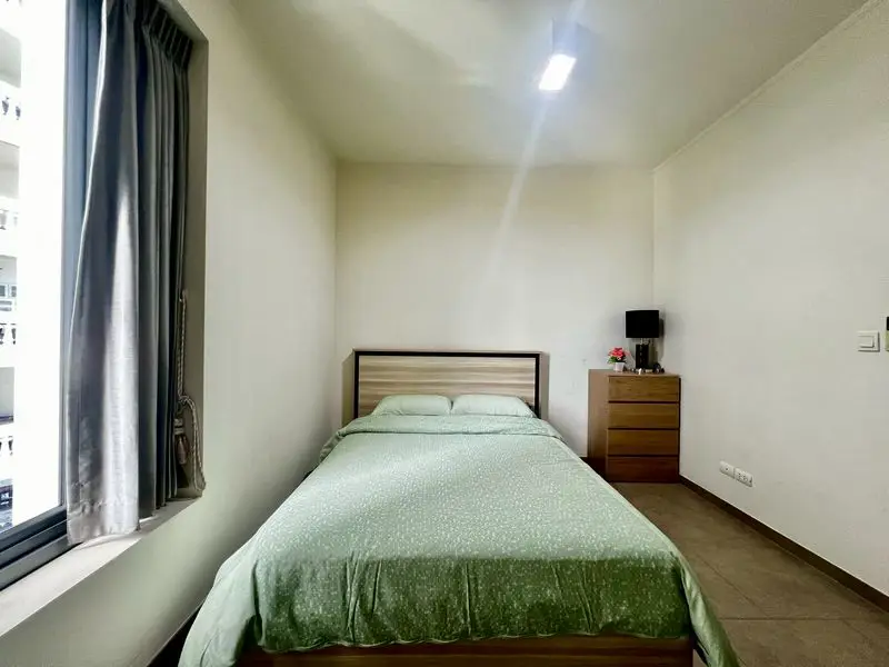 seaview Condo at Zire Wongamat at Wongamat, Pattaya has the following facilities: Swimming pool, Gym, Security, Car park, Garden, Tennis court, Sauna and Concierge.