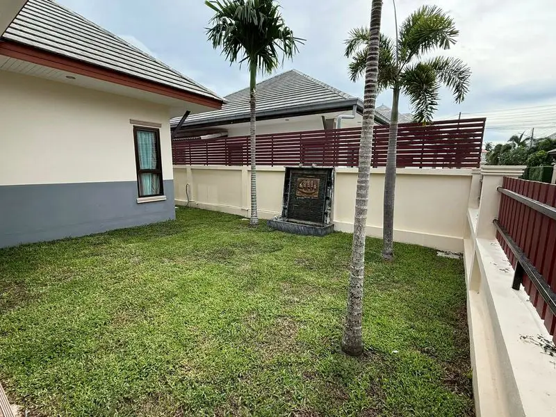  Baan Dusit Pattaya View (Project 4) 3 Bedroom for sale in Prime Location  2.5 km from clean beaches, 15 min to Pattaya City! Close to top attractions: and Water Parks