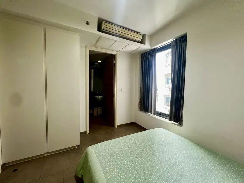 seaview Condo at Zire Wongamat at Wongamat, Pattaya has the following facilities: Swimming pool, Gym, Security, Car park, Garden, Tennis court, Sauna and Concierge.