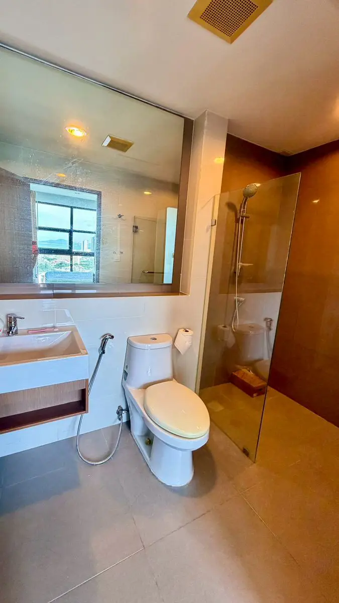 Treetops Pattaya Condo for sale  Sky Garden Rooftop Infinity Pool Rooftop Shallow Pool Fully Equipped Sky Gym Outdoor BBQ Area Sundecks and Shaded Areas Landscaped Tropical Gardens 24 Hour Security