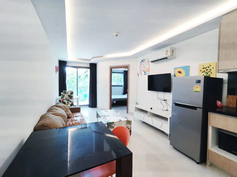 Laguna 3 Maldives 1 Bedroom with various pools, featuring many landscaped islands, boardwalks, Gazebo-relaxation areas and three artificial beaches. close to convenience stores nearby, with underground parking provided for residents'