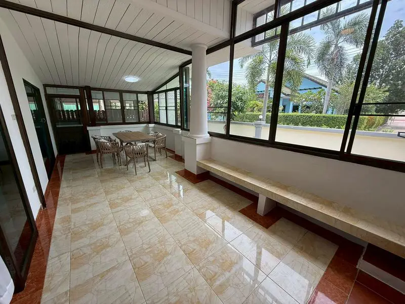 Baan Dusit House an exceptional villa project located in  Pattaya, Chonburi. With its salubrious design and well-maintained gardens