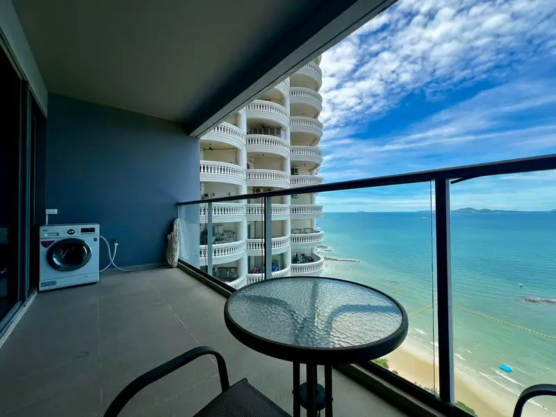 seaview Condo at Zire Wongamat at Wongamat, Pattaya has the following facilities: Swimming pool, Gym, Security, Car park, Garden, Tennis court, Sauna and Concierge.