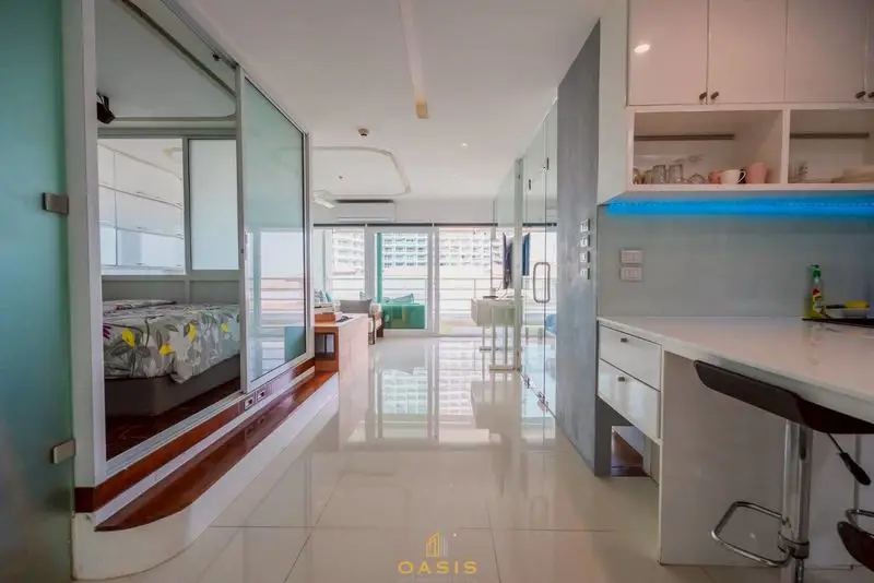 Sea view condo in Jomtien for sale  modern equipped apartment is located at View Talay 5c