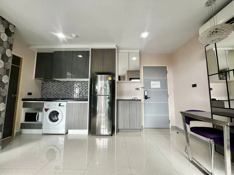 1 bed condo for sale in Naklua Pattaya located in Na Kluea, Pattaya with pool fitness and Gardens and was completed in Jan 2013