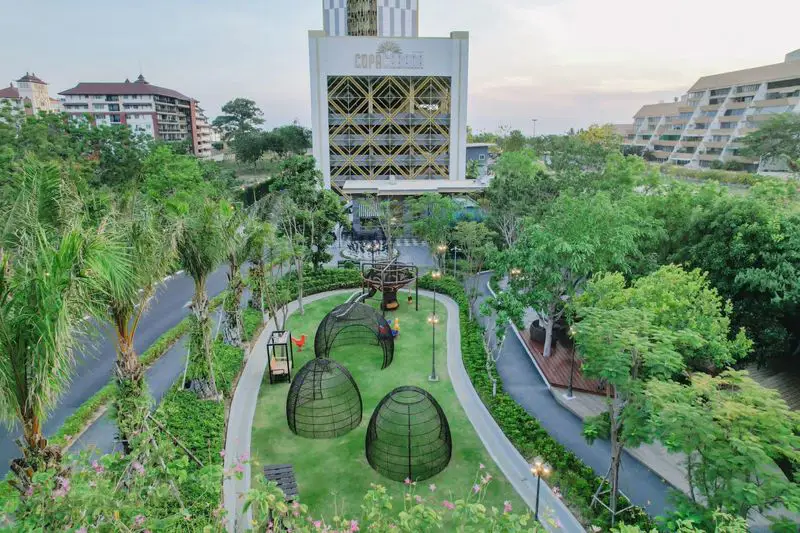 1 bed condo Copacabana Jomtien at Bang Lamung, Pattaya has the following facilities: Swimming pool, Gym, Internet, Security, Car park, Garden, Sauna, Children's area and Elevator.