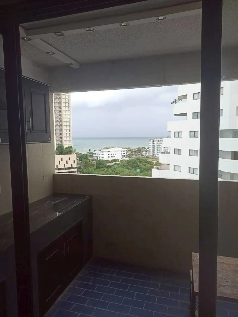 1 bed condo Jomtien prime location near Jomtien Beach South with extensive lush gardens throughout the area.