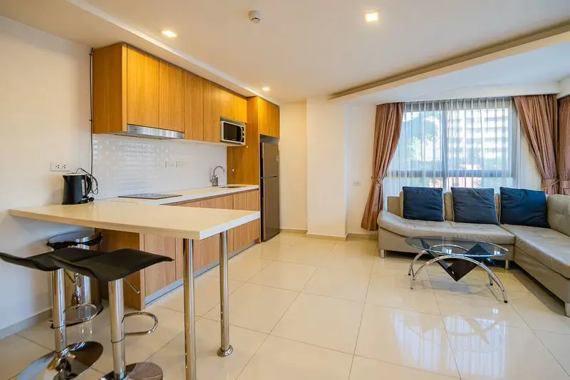City Garden Pratumnak 1 Bedroom  Condo with restaurants, communal pool, fitness center , sauna, spa, charming steam room, and Jacuzzi. located close to U-Tapao-Rayong-Pattaya International Airport.