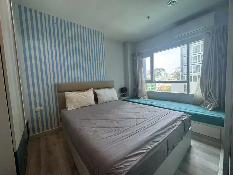 1 bed condo condo at Centric Sea in Pattaya's heart, facing the sea, and decorated in resort-style. Near  malls such as Central Festival Pattaya Beach, and only 500 meters to Pattaya Beach.