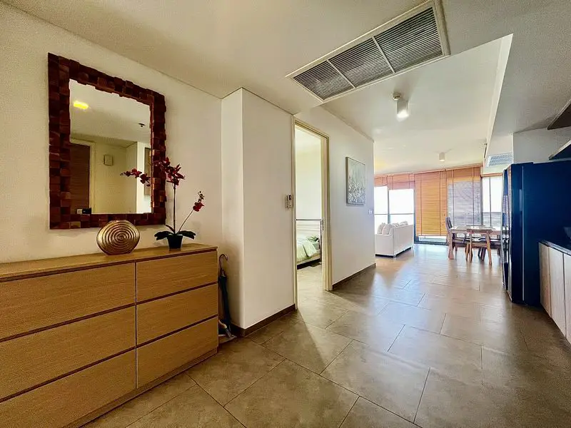 seaview Condo at Zire Wongamat at Wongamat, Pattaya has the following facilities: Swimming pool, Gym, Security, Car park, Garden, Tennis court, Sauna and Concierge.