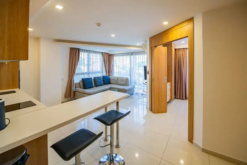 City Garden Pratumnak 1 Bedroom  Condo with restaurants, communal pool, fitness center , sauna, spa, charming steam room, and Jacuzzi. located close to U-Tapao-Rayong-Pattaya International Airport.