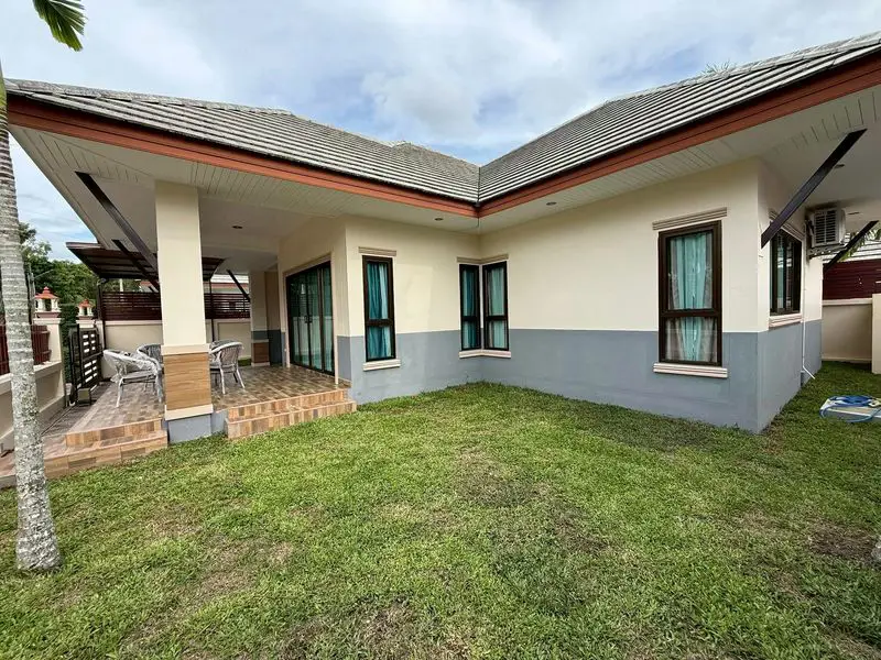  Baan Dusit Pattaya View (Project 4) 3 Bedroom for sale in Prime Location  2.5 km from clean beaches, 15 min to Pattaya City! Close to top attractions: and Water Parks