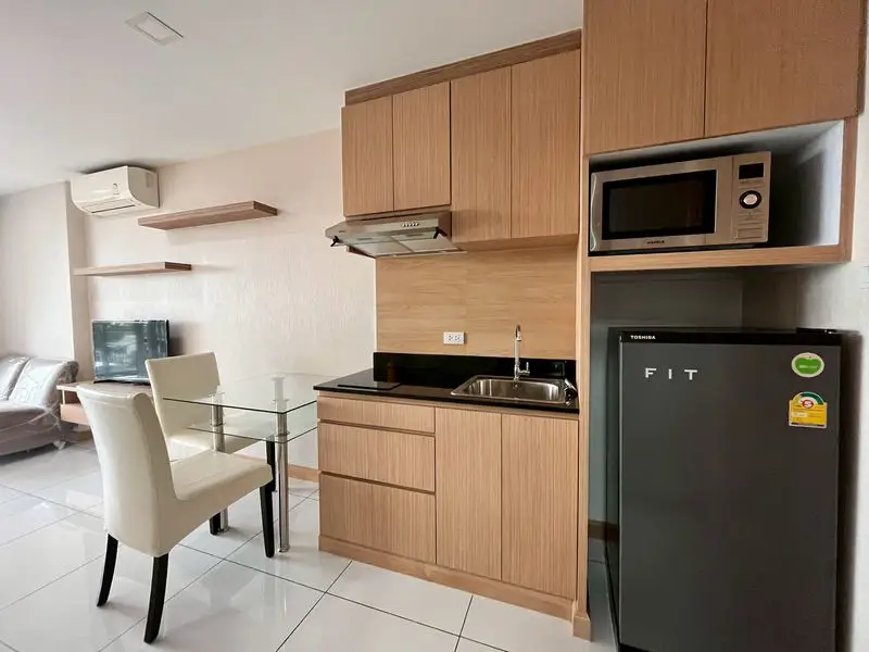Whale Marina Condo Studio Condo with Yacht Parking  Nestled in Soi Najomtien 8, just 150 meters from Beach, for a refreshing seaside lifestyle every day.