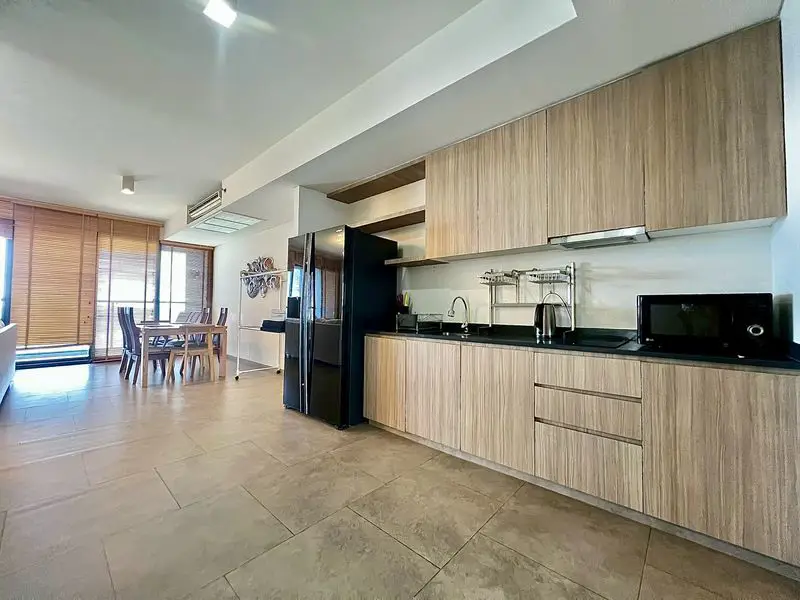 seaview Condo at Zire Wongamat at Wongamat, Pattaya has the following facilities: Swimming pool, Gym, Security, Car park, Garden, Tennis court, Sauna and Concierge.