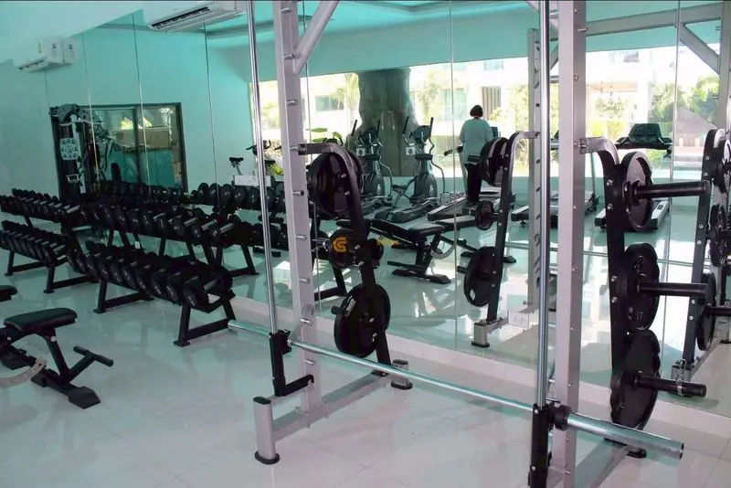 1 bed condo Jomtien for rent with underground parking . Luxurious open-air lobby areas, a fully-equipped gymnasium suite, and a relaxing massage and spa service