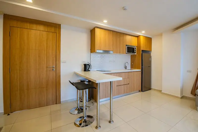 City Garden Pratumnak 1 Bedroom  Condo with restaurants, communal pool, fitness center , sauna, spa, charming steam room, and Jacuzzi. located close to U-Tapao-Rayong-Pattaya International Airport.
