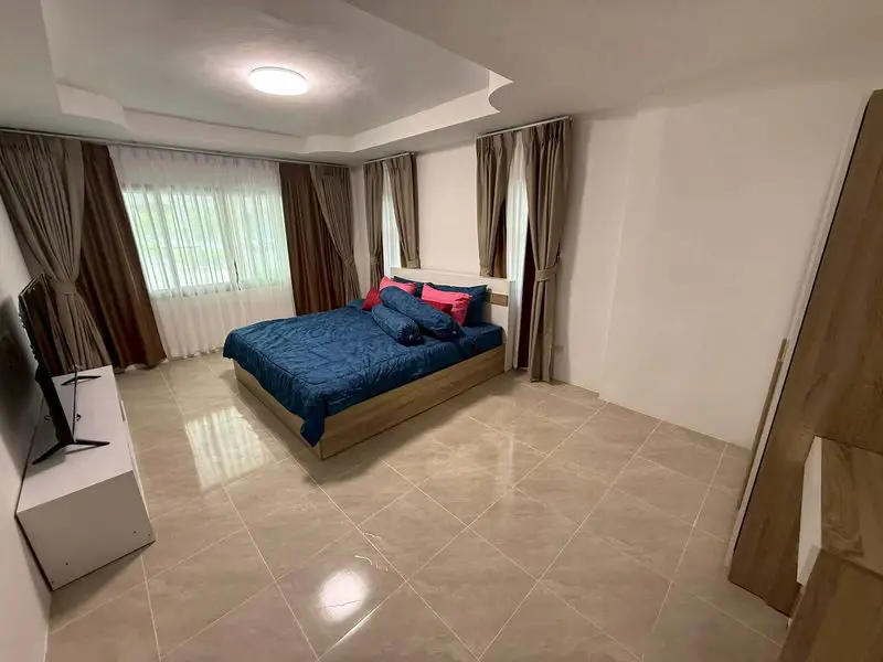 Baan Dusit House an exceptional villa project located in  Pattaya, Chonburi. With its salubrious design and well-maintained gardens