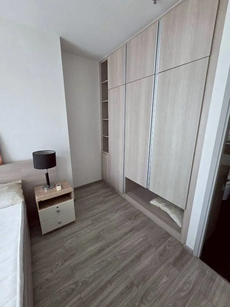 1 bed seaview condo at Aeras  near Jomtien Beach.  5-star facilities to let you enjoy a 360-degree overlooking with wonderful Pattaya Bay and Pattaya views.