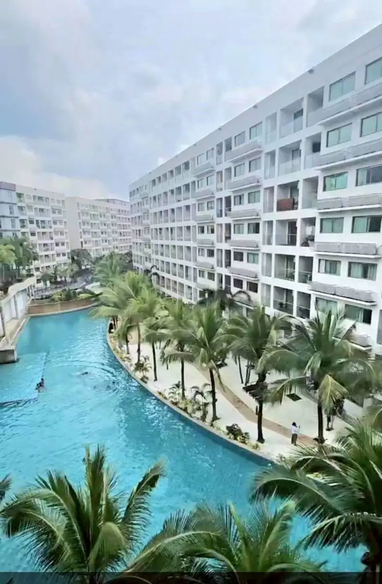 1 bed condo Jomtien for rent with underground parking . Luxurious open-air lobby areas, a fully-equipped gymnasium suite, and a relaxing massage and spa service