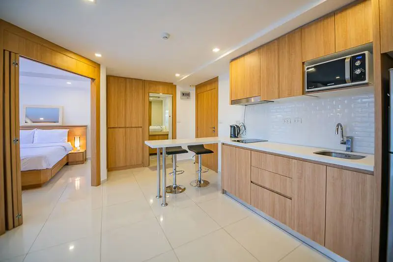 City Garden Pratumnak 1 Bedroom  Condo with restaurants, communal pool, fitness center , sauna, spa, charming steam room, and Jacuzzi. located close to U-Tapao-Rayong-Pattaya International Airport.