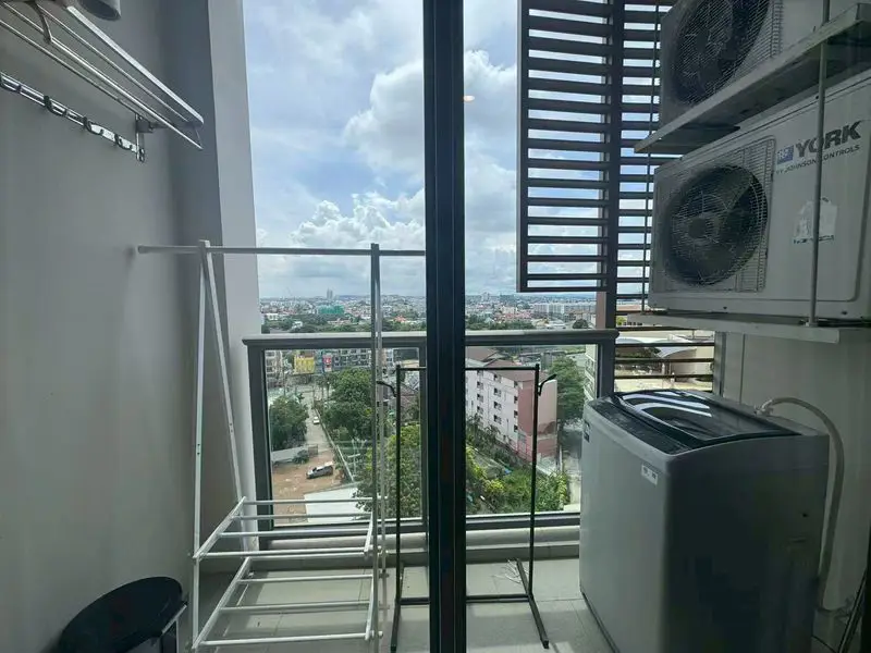 1 Bed Condo Pratumnak High-rise condominium near Pratumnak Hill, with views to Bali Hai Cape to Pattaya Beach. 