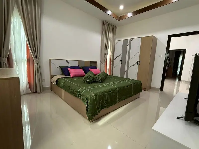  Baan Dusit Pattaya View (Project 4) 3 Bedroom for sale in Prime Location  2.5 km from clean beaches, 15 min to Pattaya City! Close to top attractions: and Water Parks