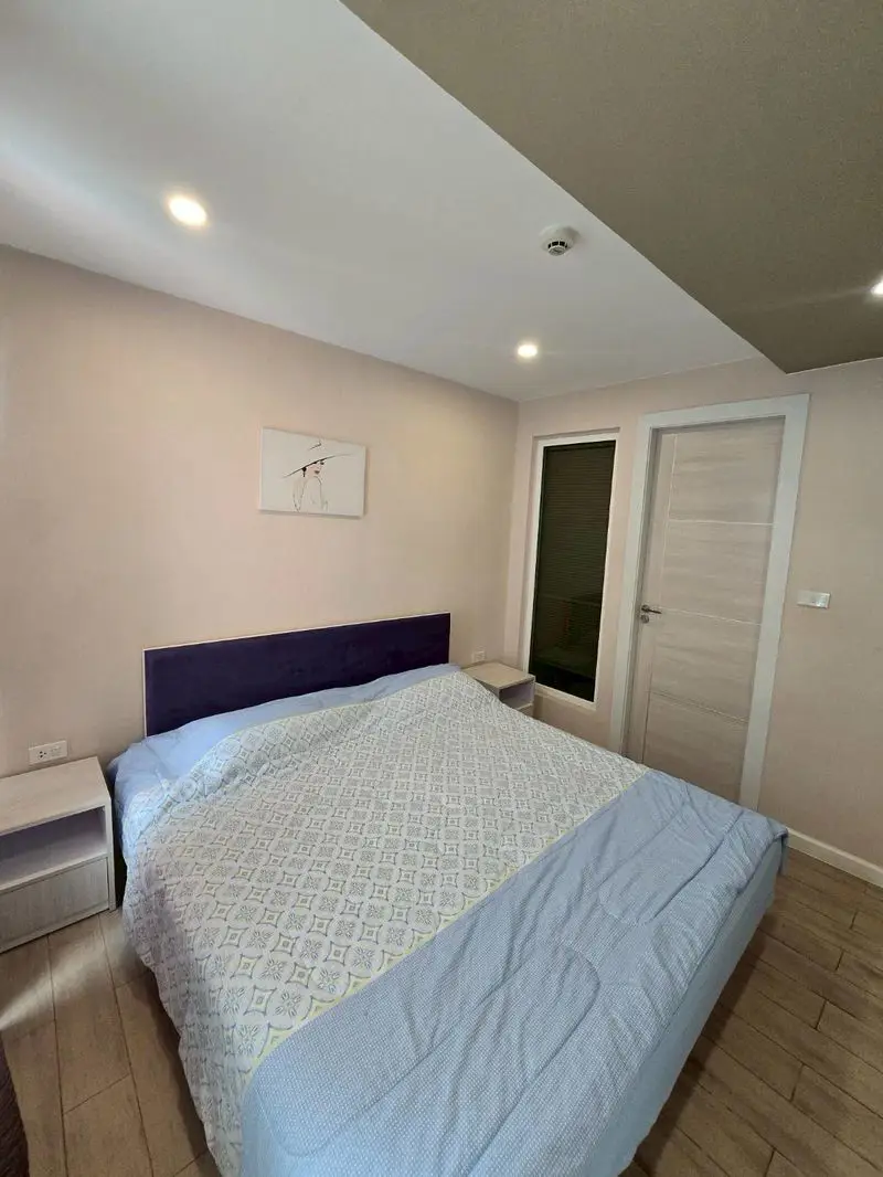  1 bed condo near Jomtien beach at Seven Seas with tropical gardens and a giant lagoon swimming pool steam room etc