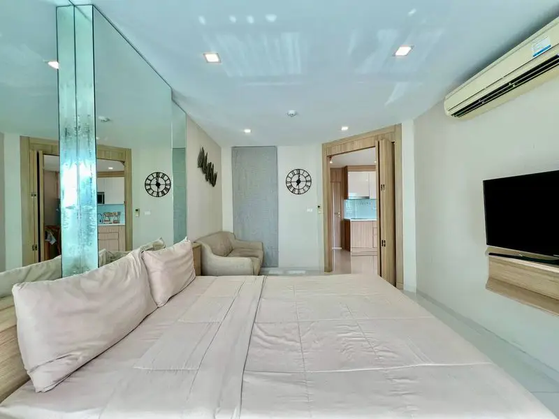 1 bed sea view condo at City Garden Tropicana is in a prime location, overlooking the serene Wong Amat Beach  close to Pattaya Beach.
