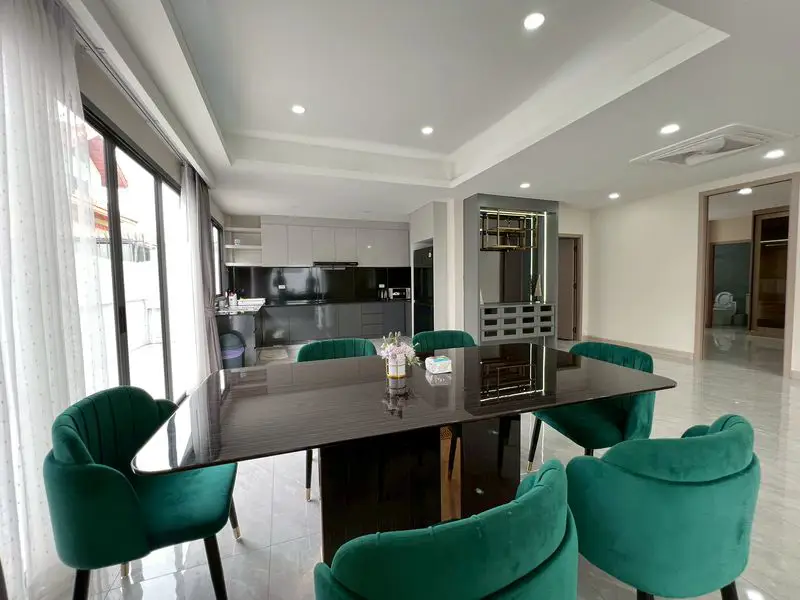 Eakmongkol Pool Village 2 Jomtien 5 Bedroom for sale 5 Bedrooms 6 Bathrooms ☑ Land Size 320 Sqm Living Size 266 Sqm  Fully Furnished