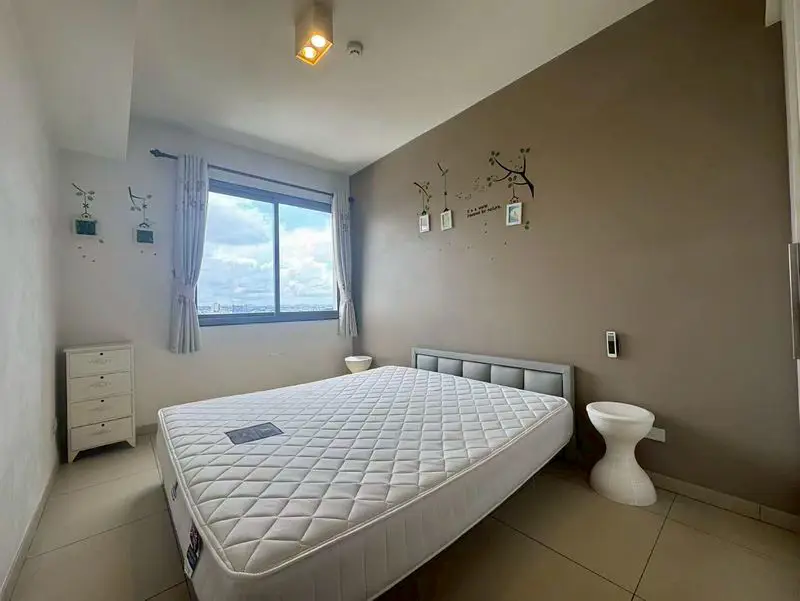 1 Bed Condo Pratumnak High-rise condominium near Pratumnak Hill, with views to Bali Hai Cape to Pattaya Beach. 