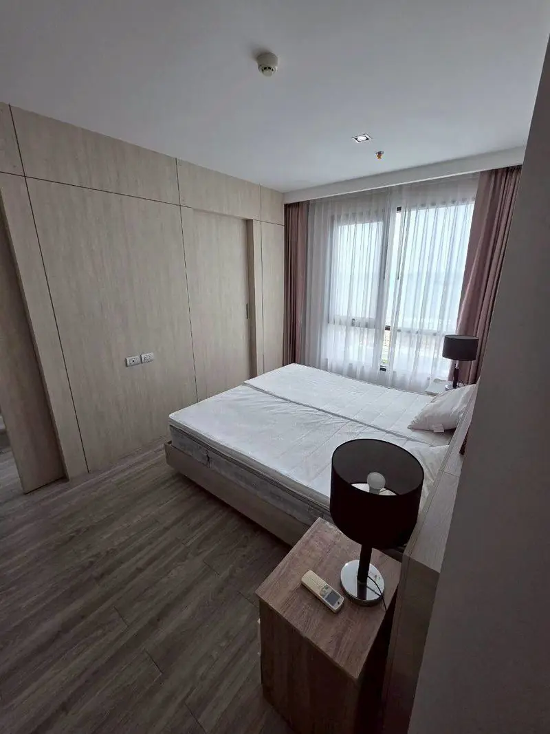 1 bed seaview condo at Aeras  near Jomtien Beach.  5-star facilities to let you enjoy a 360-degree overlooking with wonderful Pattaya Bay and Pattaya views.