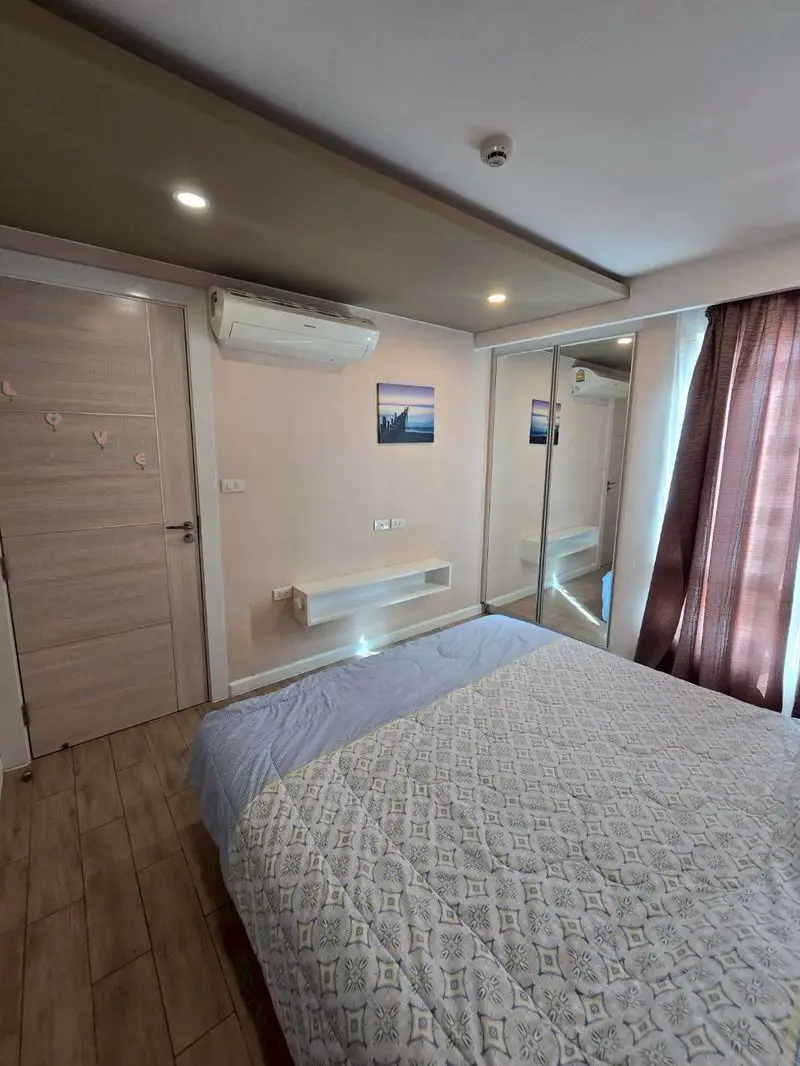  1 bed condo near Jomtien beach at Seven Seas with tropical gardens and a giant lagoon swimming pool steam room etc